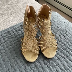 Gold sparkly kitten heels - 8